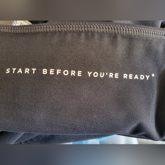 NWT FourLaps 3/4 Length Contour Leggings Black size S - Picture 6 of 8